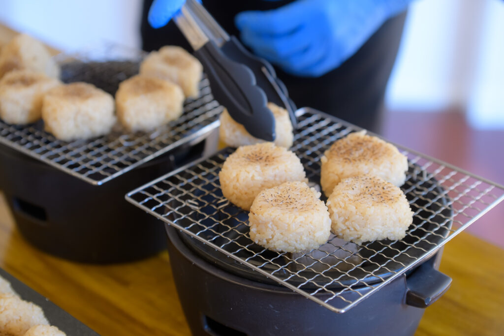 締めの一杯は、焼きおにぎり茶漬け🍚